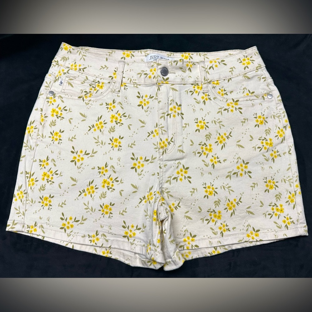 NWOT Judy Blue floral print denim shorts sz XL